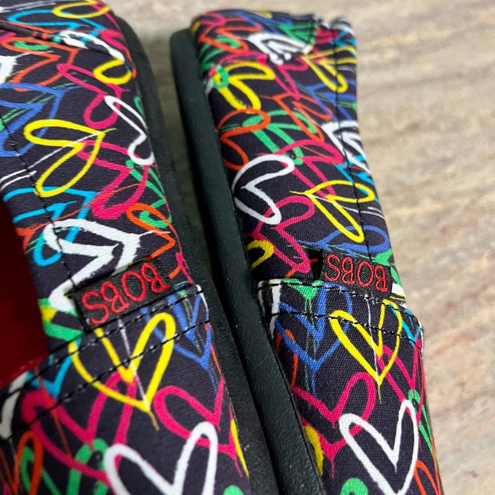 NWOT Bobs X JGoldwyn black slip ons with multicolored hearts - Picture 10 of 15